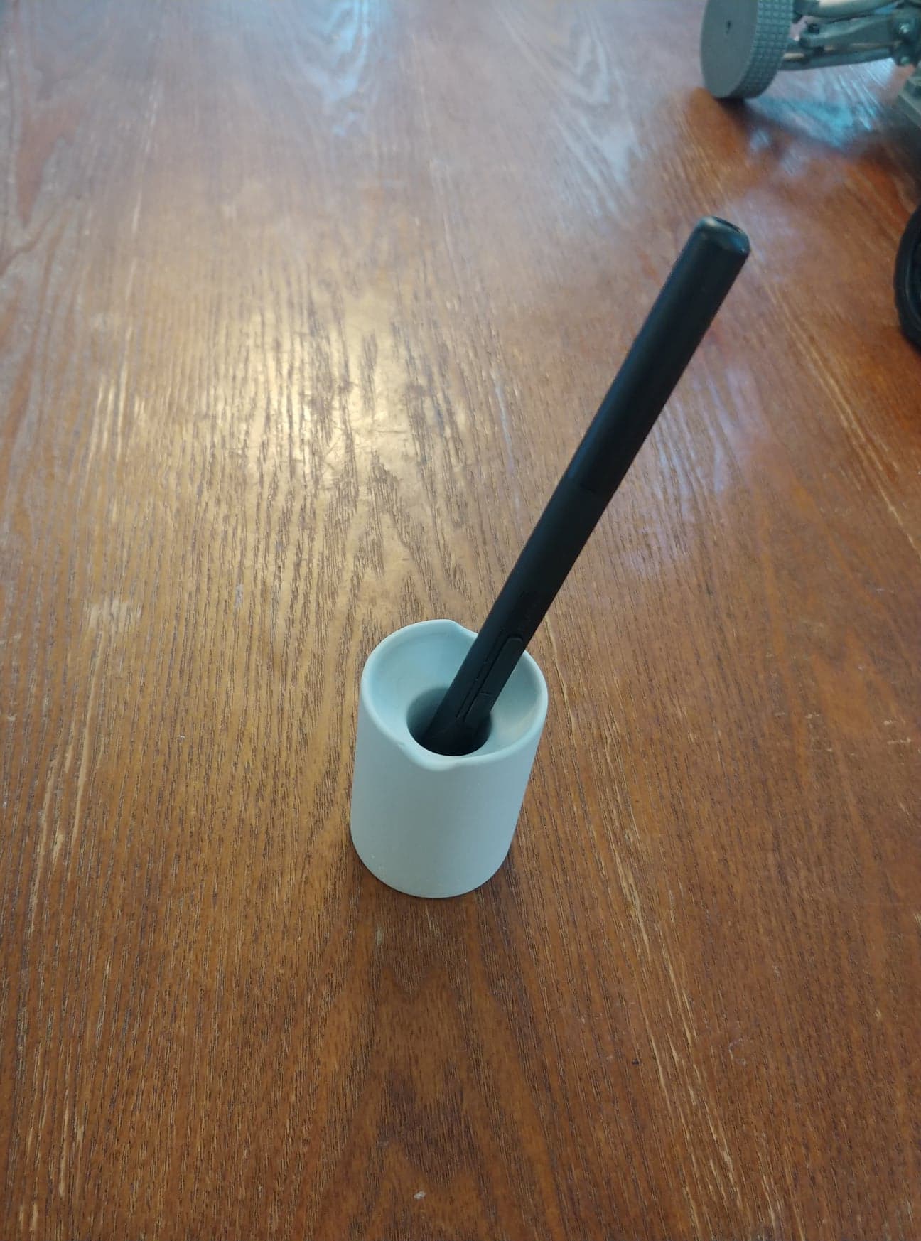 Image of the stylus holder ready for use!